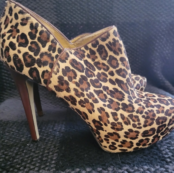 Leopard Booties - Picture 2 of 5